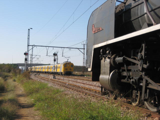 And here comes the Metro we were waiting for