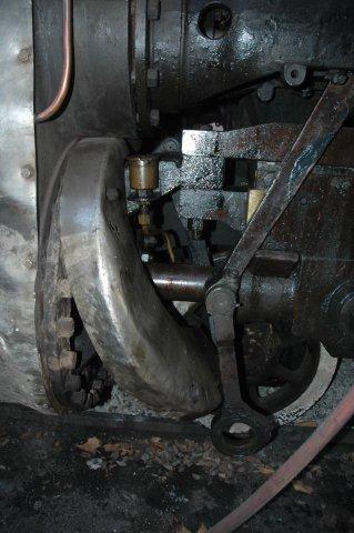 rear cover of cylinder fireman side