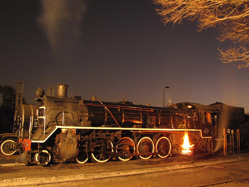 Simmering on Shed.Jpg