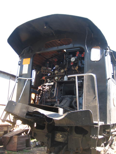 Loco and tender have been separated