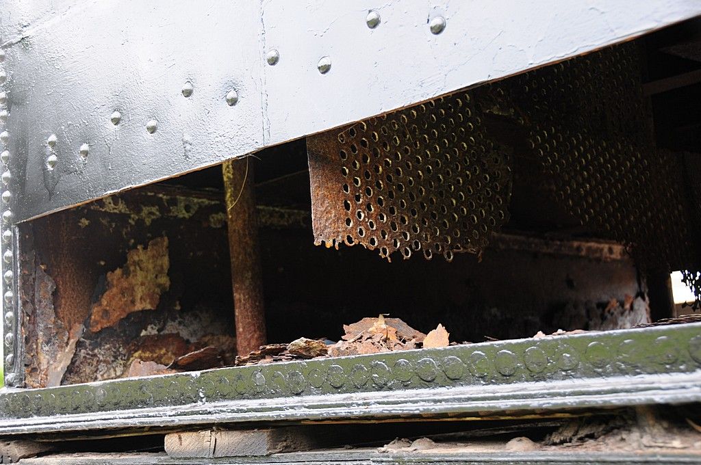 Water tender buffer plates detail