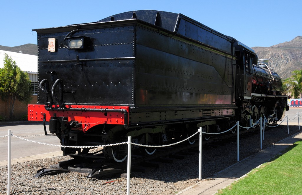 Sadly the EOT marker visible in Andreas' images has disappeared - possibly taken by someone collecting SAR memento's ?