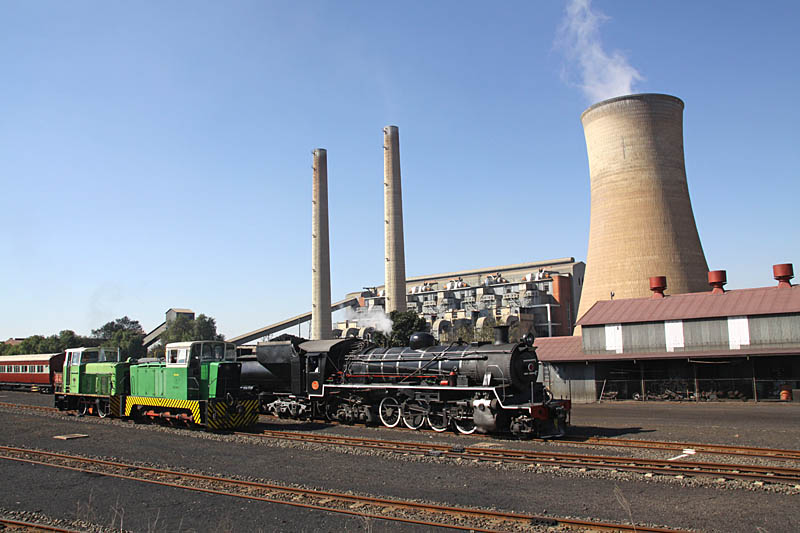 Locos are positioned after our train's arrival. No other trains in the yard though!
