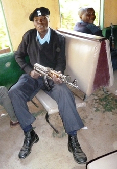 110519Th-P1000359-Kenya-armedguard-RSmith.jpg