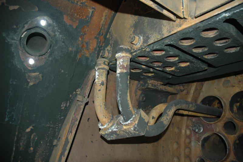 The superheater header showing an element and how it relates into the header.