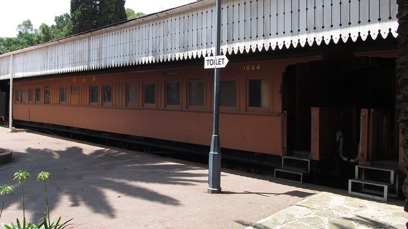 Passenger saloon 1044