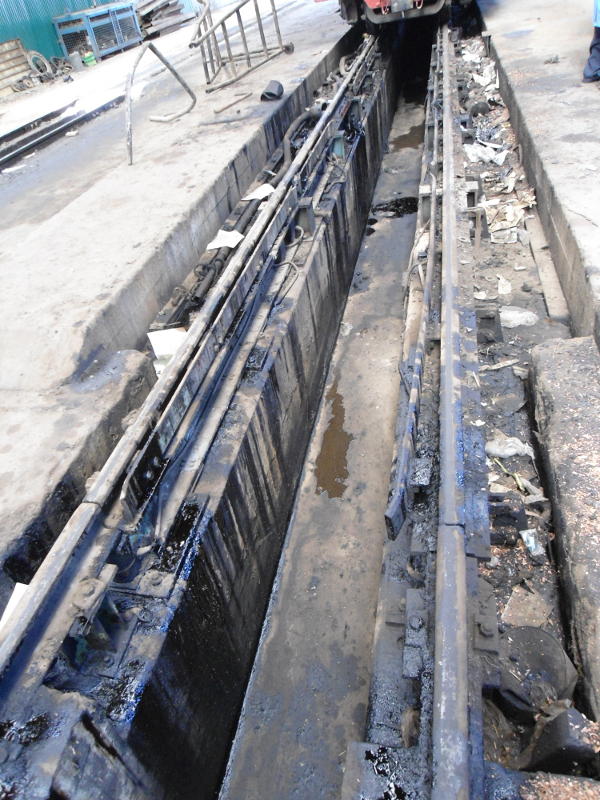 With 5918 out of the way it was possible to see the old weighbridge in Shop 006