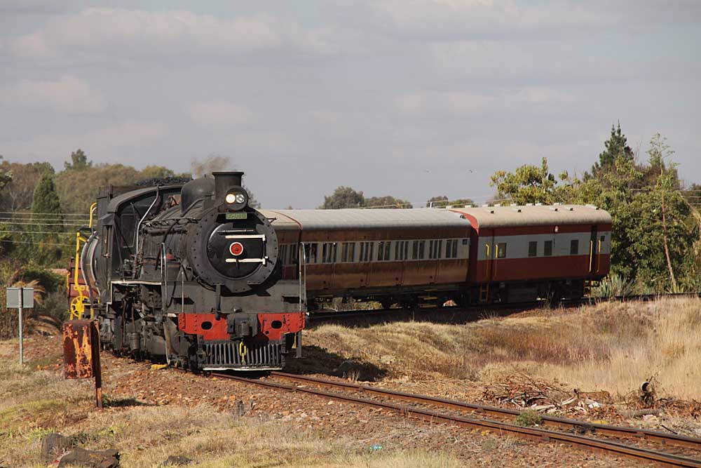 Negotiating the curves out of Rayton