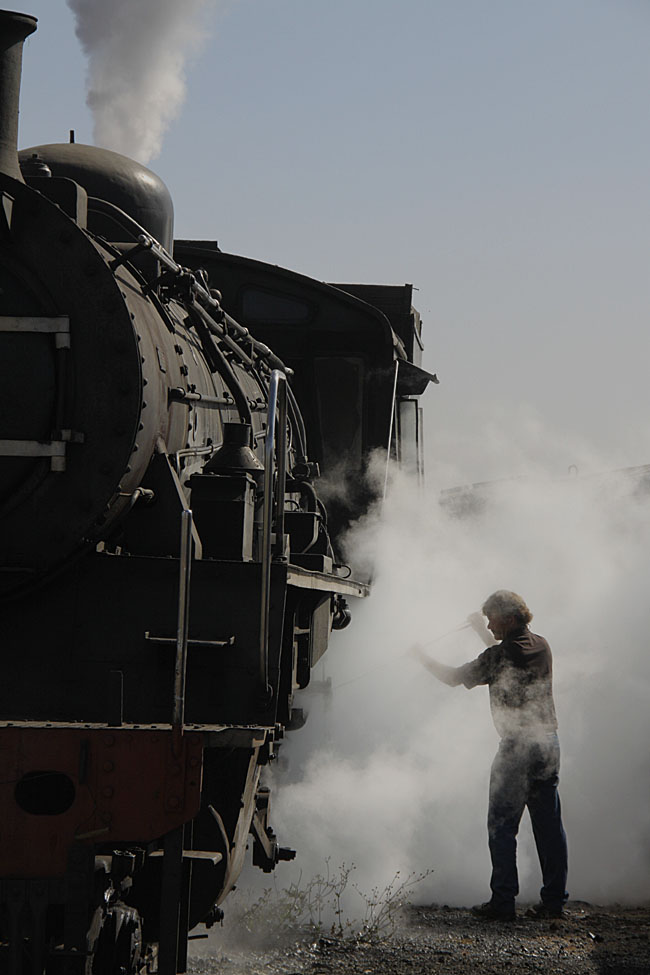 Driver Arrie in the mist- fire cleaning