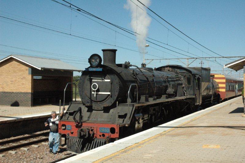 Coen Pretorius has walked around the locomotive