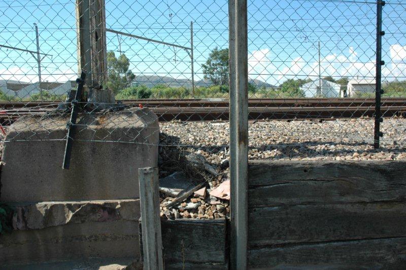 Hermanstad fence extension.March 2013 008.jpg