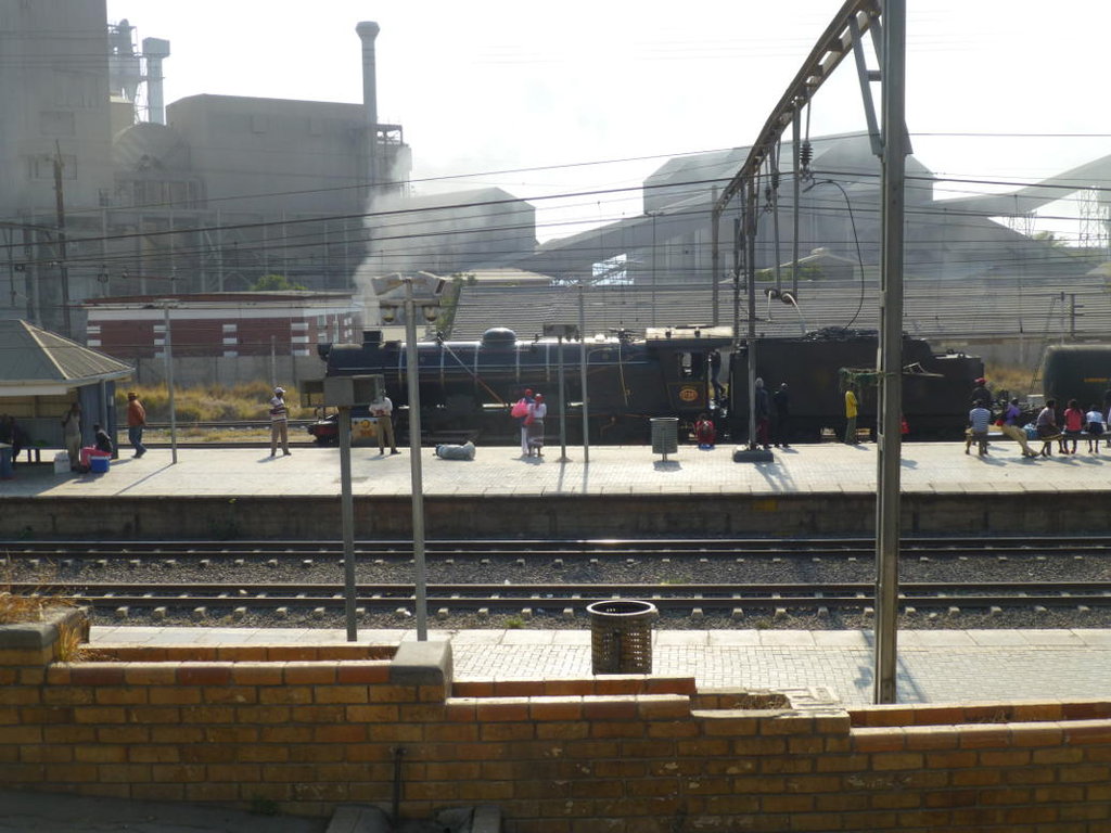 The signal has cleared and 1535 steams forward out of Hercules Station.