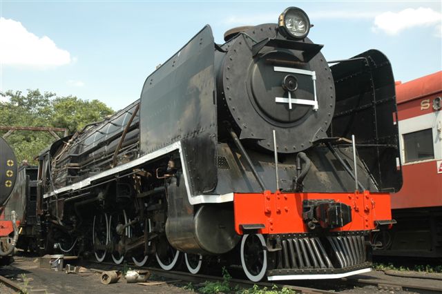 Yes!! Nearly there. 3117 in her glory. Painted and waiting the last few fittings before the flame of life is ignited within her! Steam power at its best!