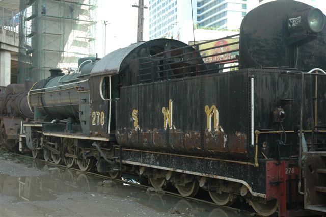 Under the bridge at Makassan dump