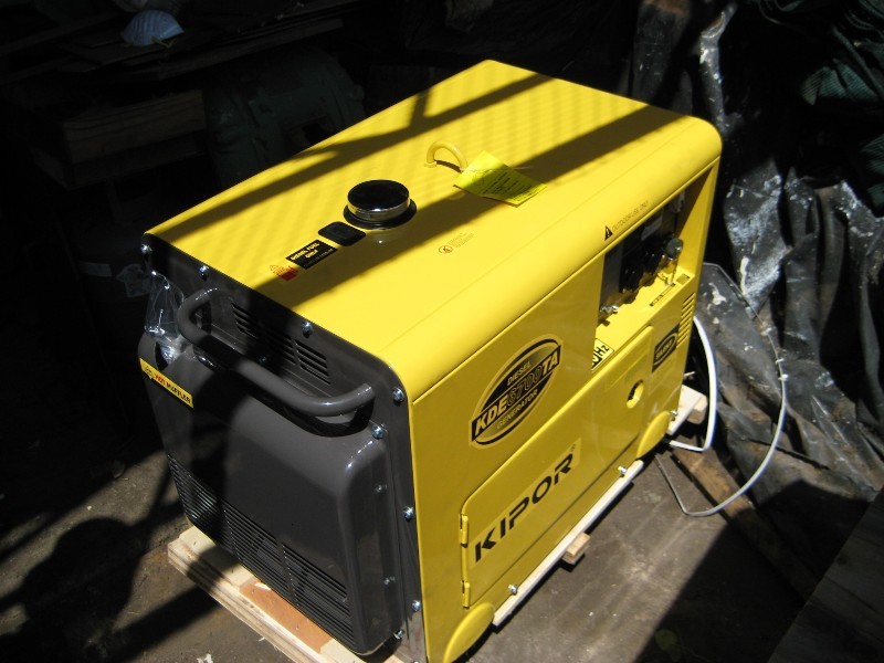 The bright yellow giant, almost 200 Kg