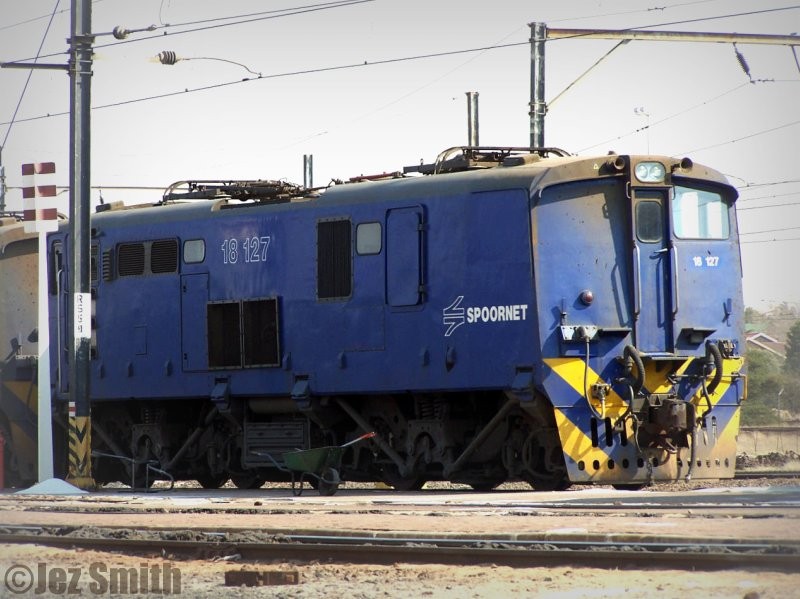 18-127 on shed at Beaconsfield.