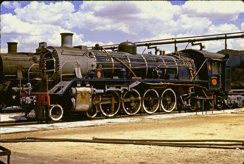 CPK 19D 2749 Blue Bull and 24.jpg